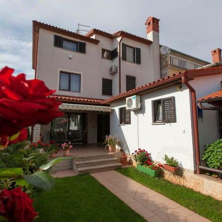 Apartments Grozdanic Фажана Экстерьер фото
