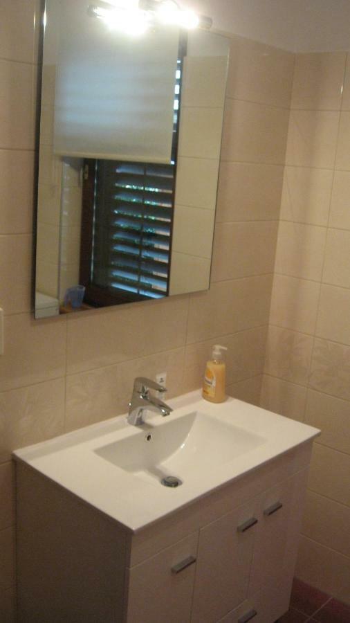 Apartments Grozdanic Фажана Экстерьер фото