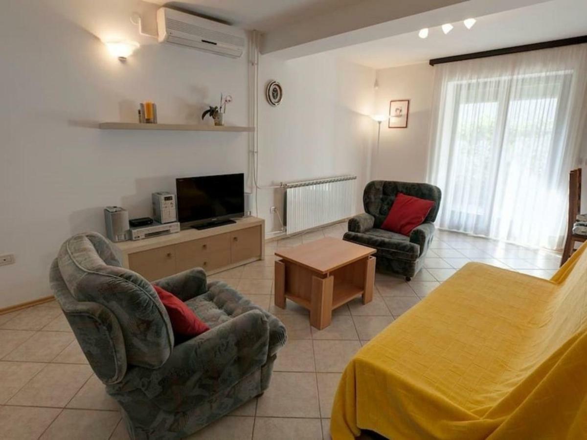 Apartments Grozdanic Фажана Экстерьер фото